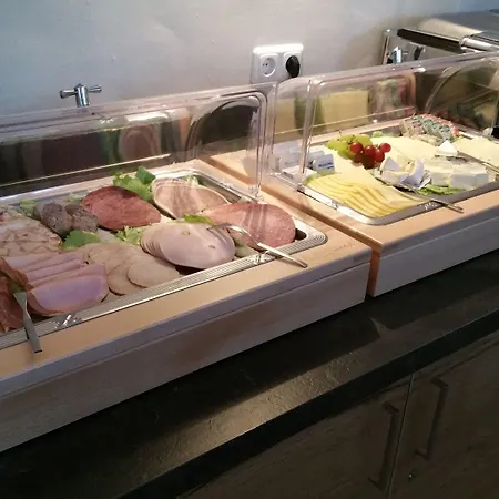 阿特斯达特酒店 3* 哈默尔恩