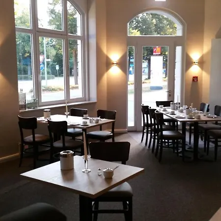 阿特斯达特酒店 酒店 3*